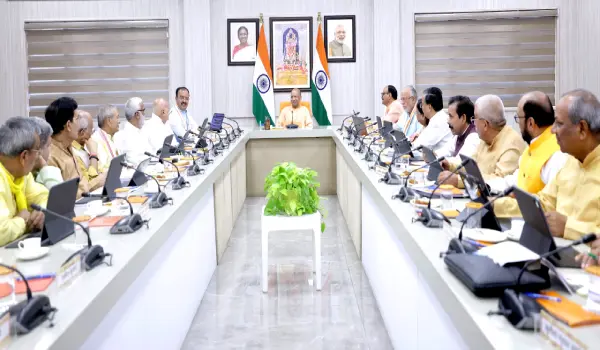 यूपी कैबिनेट के 23 फैसले: पूर्व अग्निवीरों का आरक्षण, किसानों को 6% पर ऋण